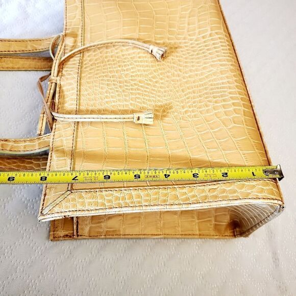 Liz Claiborne Animal Print Hand Bag - Picture 14 of 16